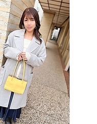 【平胸妻子】B罩杯・刺激乳頭後淫水不停的三十多歲美艷性感人妻（31歲）久違的生肉棒讓她真正高潮內射『奈津』