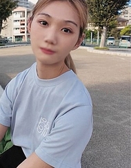 獨家販售【11/18截止990pt】因缺錢再次聯繫的纖細腹肌女孩楓ちゃん。雖然青澀，但濃烈的活塞運動帶來絕佳反應。將滾燙的精液注入緊緻的光滑私處。