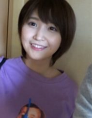 偶像中心級的可愛女大學生。從可愛的外表無法想像的巨乳讓人非常興奮並中出。