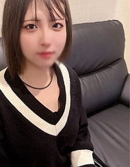 【被發現就立刻開除】女子酒吧第一年的E罩杯天真新人妹子（20歲）被帶回家♥天真的臉蛋被子宮猛烈衝擊，露出迷醉的表情連續中出♡