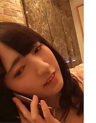 《個人拍攝・素人》與男友通電話時與其他男人發生性關係！最後說「比男友還舒服♡」並懇求內射／理惠(22)