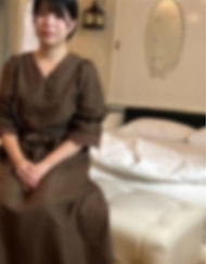 .【素人個人拍攝】雖然像AV女優那樣美麗的模特兒的AV也不錯，但這種能窺見真實人妻日常的性愛錄影確實令人心動。這其中是有原因的。