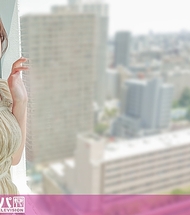 模特級的神級身材！八頭身美女登場！超敏感體質，只要輕輕一碰就陷入色情氛圍w站立後入式讓她興奮不已，多次站著高潮！修長的雙腿上滴落的一滴珍珠般的淫液寶石是什麼！ 真實搭訕，首次拍攝。2249