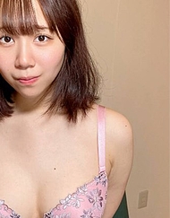 ♀200 一段鄉村女孩Chika（有陰毛）的奶油派性愛影片。我不知道Chika在東京的夢想是否實現了…