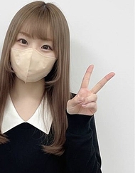 一位身高148公分、立志成為美容師的矮個子系美女，挑戰了一夜中出無套性愛！