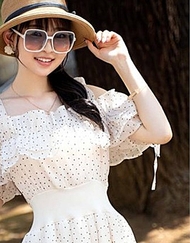 【旅行中的淫蕩女大學生】 山形的淫亂巨乳女大學生 搭訕性愛錄影中出影片【小穴通紅】