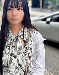 那個人現在...。【無】與那個下落不明的美女的回憶性愛。用別人的〇〇快樂地玩耍的天真她，被我當作工具生插的經歷，一生都不會忘記。