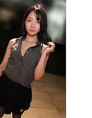 被超級可愛的女大學生不停玩弄乳頭後，忍耐汁無法停止，直接插入⇒中出2次的超色情影片（めぐ）