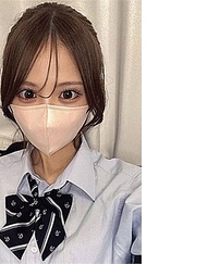 【無】臉部風格模特級...馬尾美女在光天化日之下在家被射入精.子火箭中出。