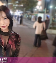 搭訕到色氣十足又帥氣的樂團女粉，結果她太配合直接就發生性關係了！美麗又帥氣的透視裝大姊在接吻、口交、扭腰方面技巧都非常厲害！因為太漂亮，被名人搭訕過好多次！趁著她玩得開心猛烈衝刺，讓她像大洪水一樣大量潮吹高潮連連！ 真實軟派，初次拍攝。2328