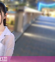 無所事事的女大學生的玩樂。美白美人女大學生對性愛興致勃勃，性慾停不下來了！毫不留情地噴出的潮吹！以夜景為背景的站立後背位！為時尚的夜晚乾杯！ 真實搭訕、初次拍攝。2353