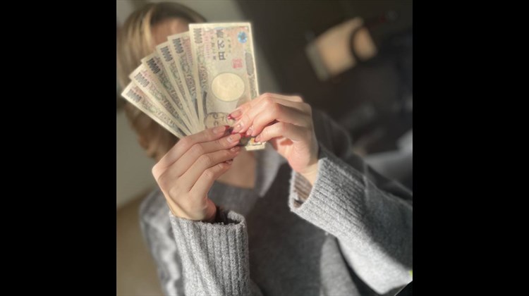 【個人拍攝・有評論特典】俄羅斯混血美麗人妻有困難，所以我幫了她。(1)