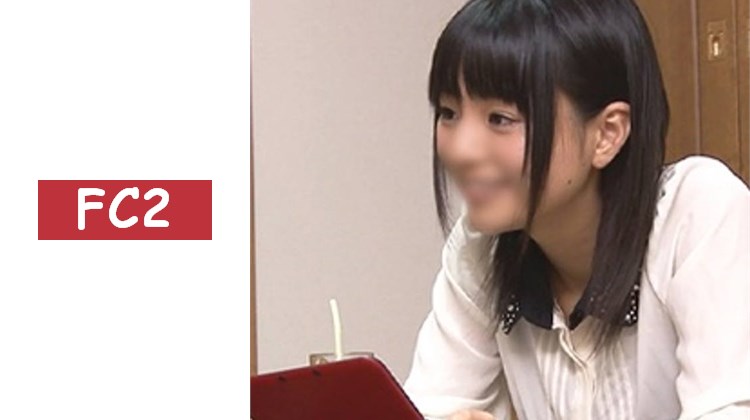 五年沒見的青梅竹馬變得太可愛了！完全長大的翹臀讓我興奮不已，炕桌下互相撫弄私處，忍不住將巨根在濕滑的陰道中抽插。