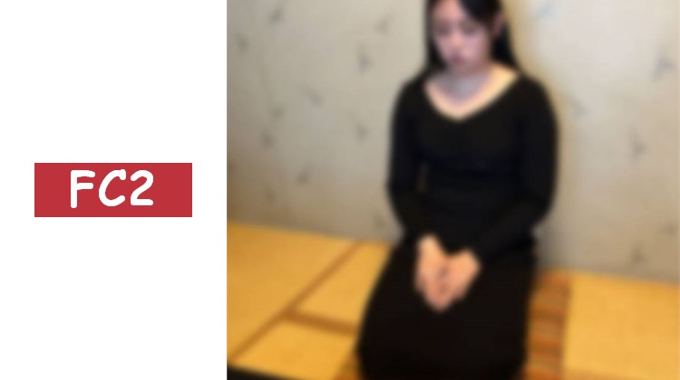 .【無修正】【後篇】一如既往地欠著錢卻依然一臉厚顏無恥和傲慢態度的熟女人妻，因此用兩根陌生肉棒猛攻並中出。