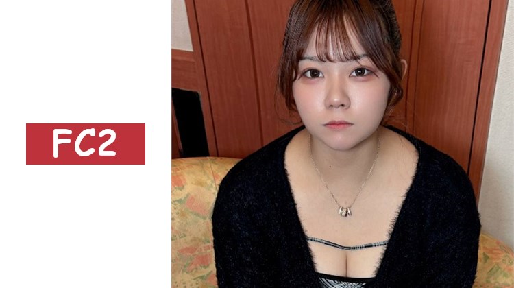 ♀193 大胸晃動陰毛濃密的小美ちゃん19歲♡ 剛成年的火辣身材，聖誕夜內射♡ ★特典為無碼