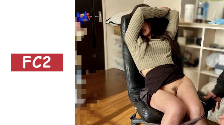 【露臉】自稱網紅的妻子，在丈夫不在家時在家進行最後一次中出性愛.